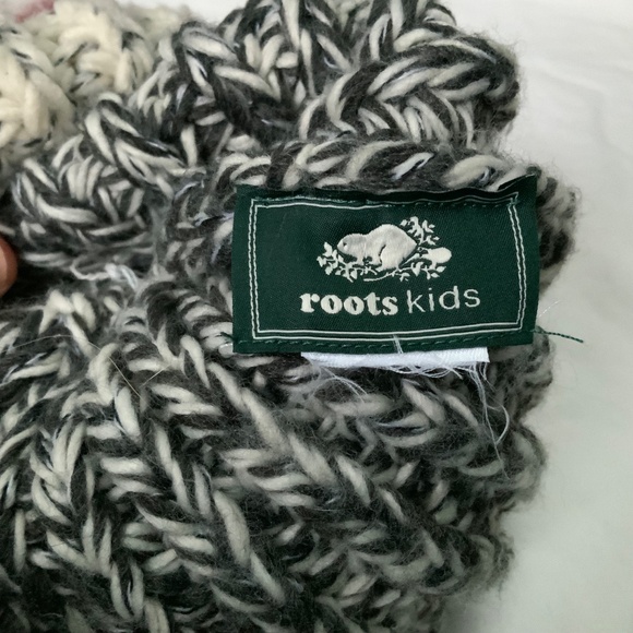 Roots Cabin Toque - Picture 3 of 5